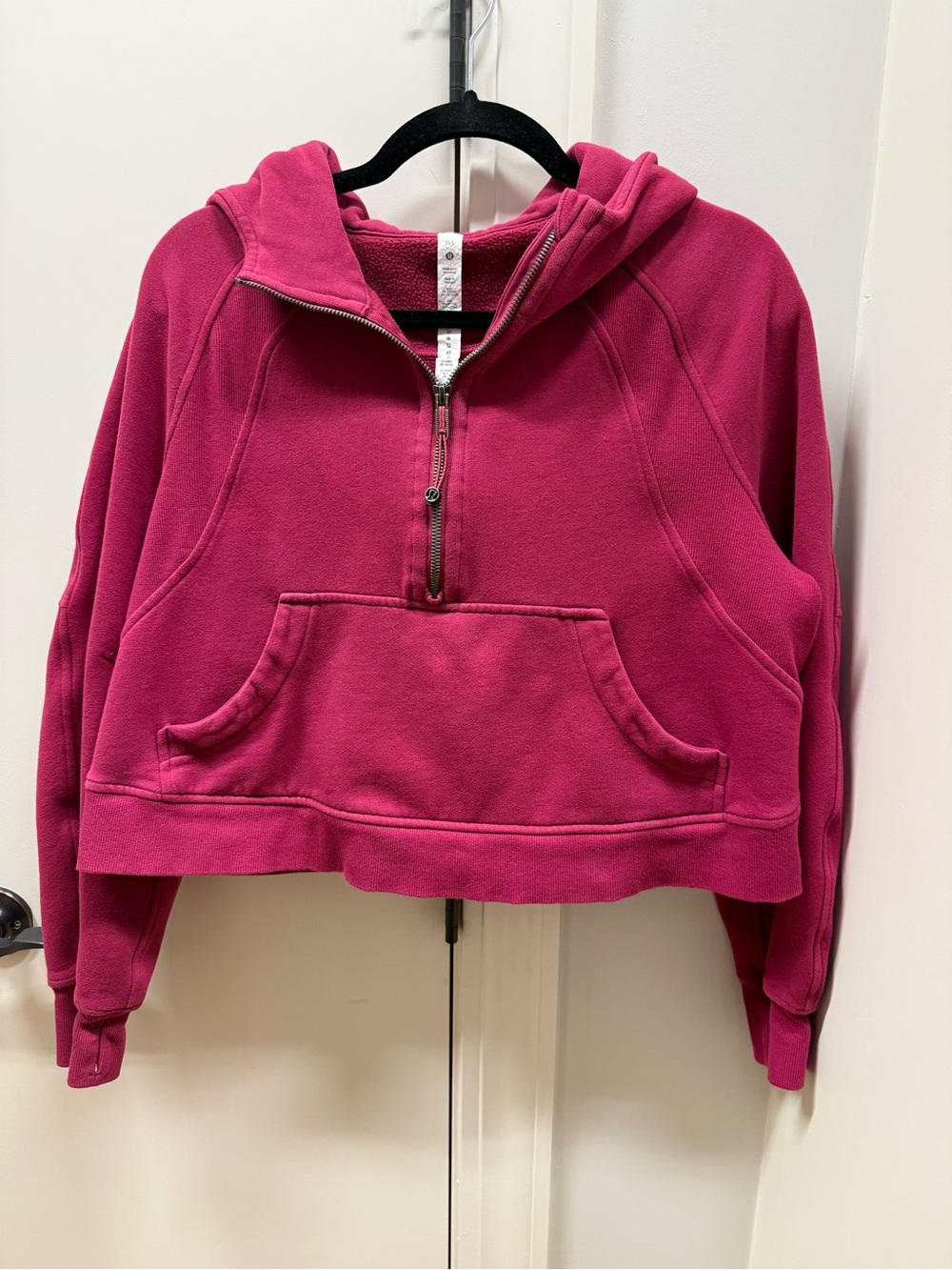Lululemon Cropped Scuba Hoodie in Raspberry Rave